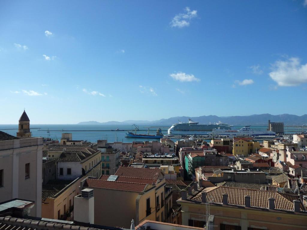Villa Aldebaran Centro Storico Cagliari Exterior foto